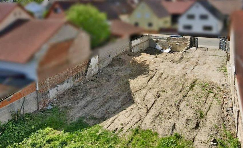 Seltene Gelegenheit: Exklusives Baugrundstück in zentraler und ruhiger Wohnlage - sofort bebaubar – Foto 1