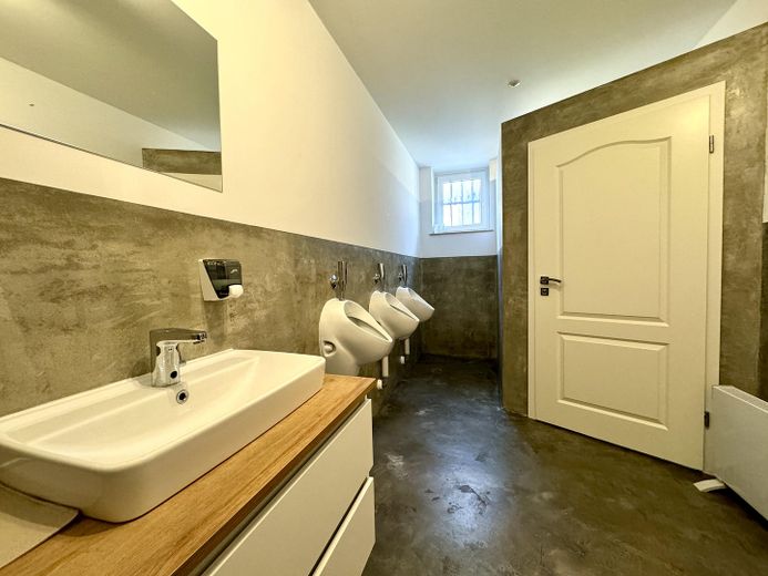 Toilettenraum 2