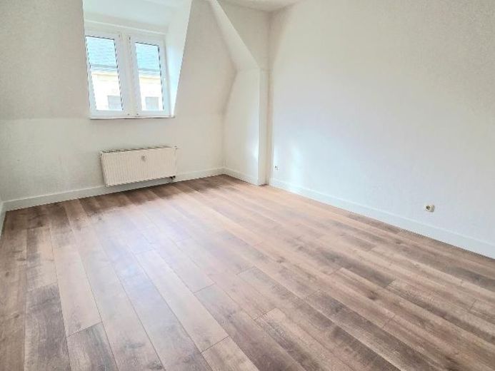 Neu renovierte 2-Raum-DG-Whg – Foto 1