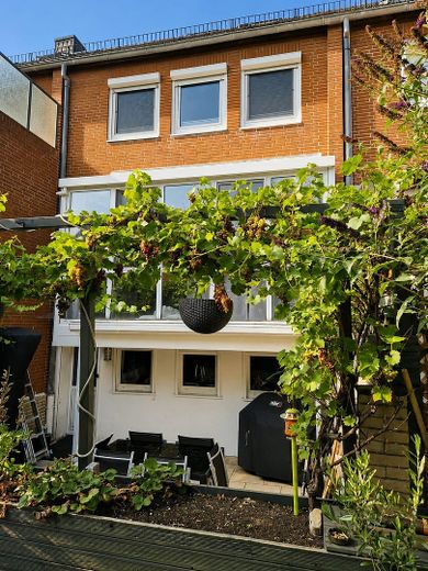 PROVISIONSFREI Großzügiges Reihenmittelhaus in Bremen-Osterholz – Rückansicht