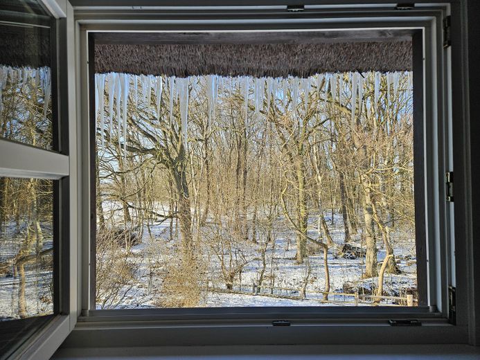 Landhaus unweit von Schwerin - Nachlaß bei zügiger Übernahme – Eiszapfen gehören zum Winter