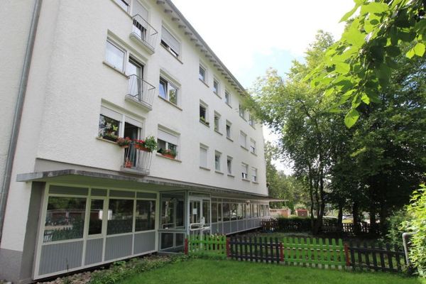 Многофункционально используемое коммерческое помещение в хорошем месте Villingen-Goldenbühl