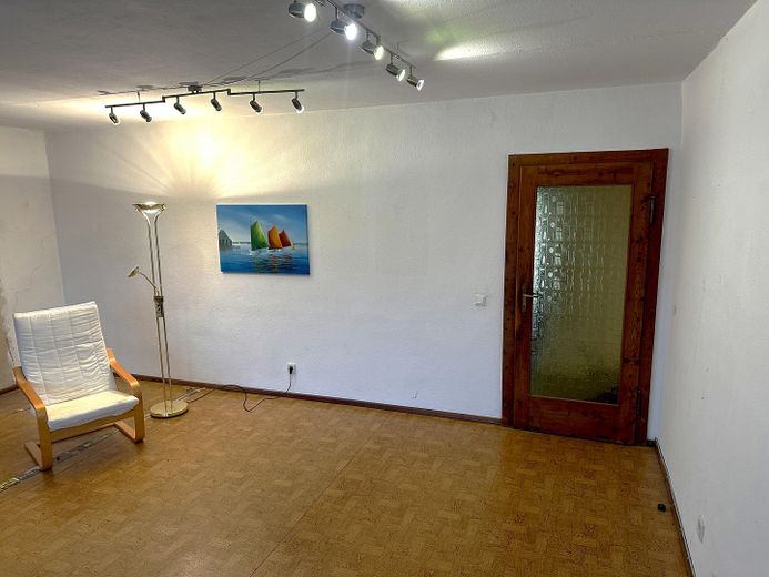 Provisionsfrei, EINFAMILIENHAUS MIT GARTEN in begehrter Wohngegend Dessau-Ziebigk – Wohnzimmer_1