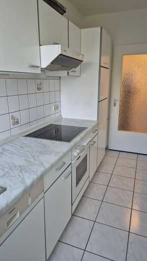 Luminoso appartamento di 2 locali ristrutturato, in una zona residenziale attraente – Foto 8
