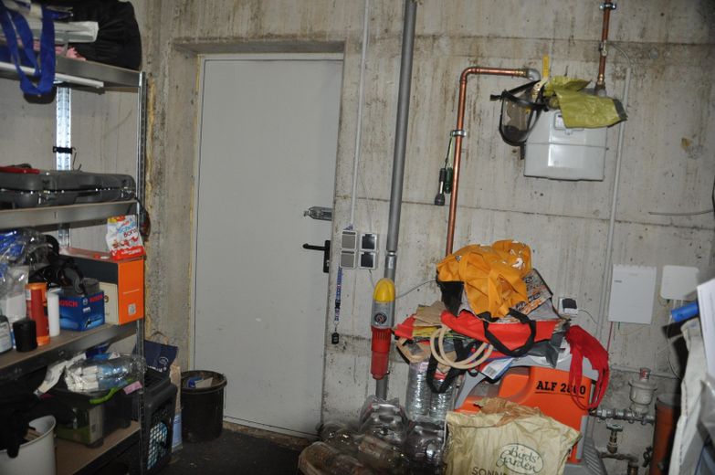 Schöne Doppelhaushälfte in ruhiger Lage – Keller