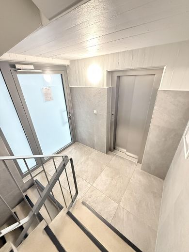 Hübsches, komplett saniertes App. mit Mini-Balkon, neu möbliert- frei ab sofort – Foto 12