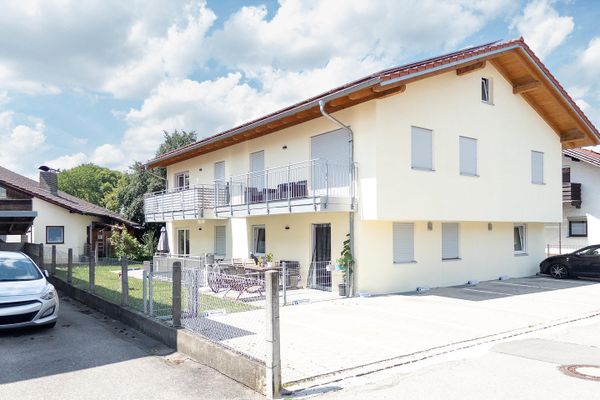 Helle 2-Zimmer Souterrain Wohnung - in ruhiger Siedlung