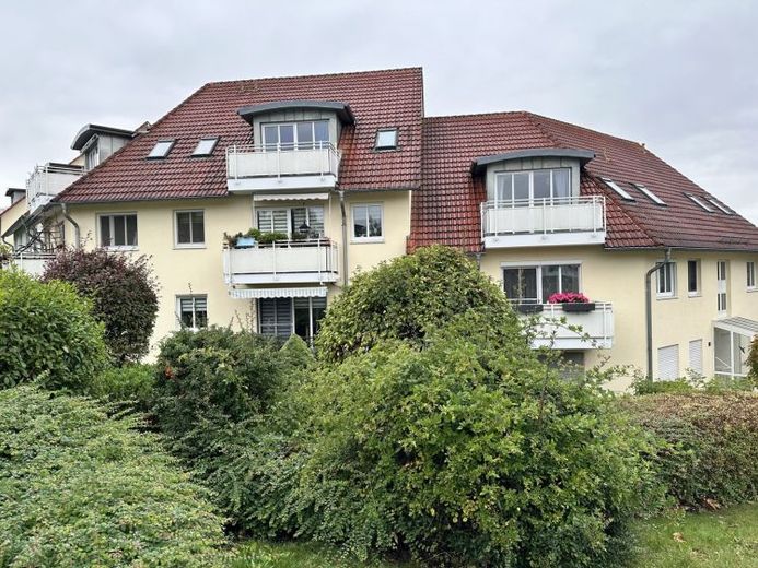 2-Raumwohnung mit Balkon und Stpl. in ruhiger Lage! Zwickau-Cainsdorf! Frei ab 1.10.26 – फोटो 1