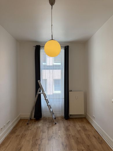 2 Zimmer-Wohnung in zentraler Lage in Frankfurt Sachsenhausen – Schlafzimmer