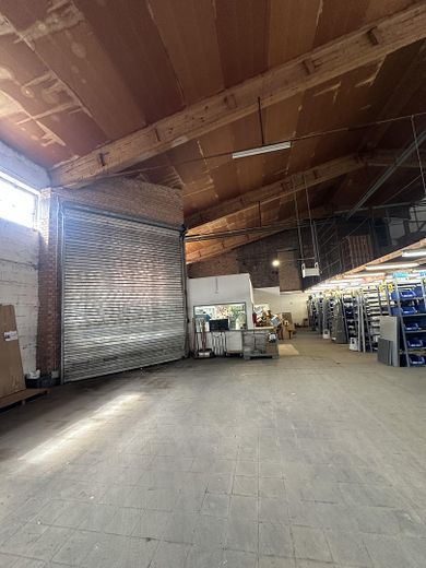 Hall as storage / workshop approx. 600 sqm with office and utility room / toilet, heated – Foto 8