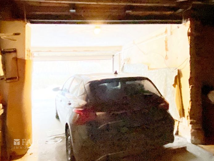 Mietkauf möglich: Mehrgenerationen-Haus in Möckers: 8 Zimmer, 2 Küchen, Nebengelass &amp; viel Platz – Garage vorn