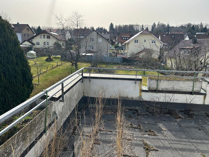 Zweifamilienhaus mit Potenzial: Eine Wohnung bezugsfertig, eine Wohnung zum gestalten und mit viel Raum für eigene Ideen – Foto 18
