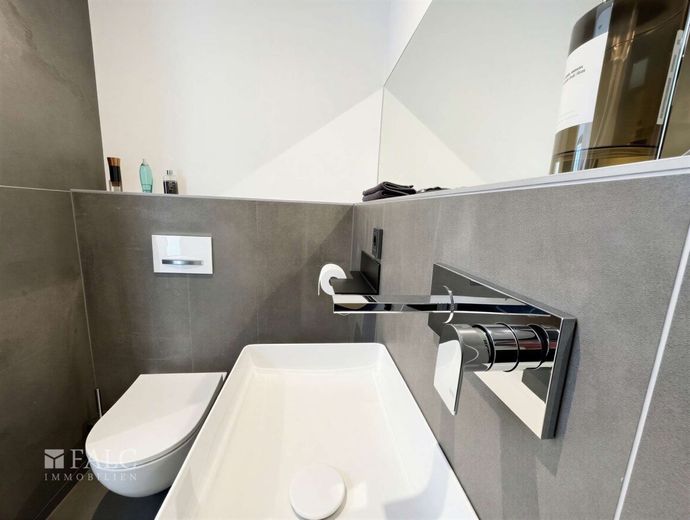 Luxus trifft Privatsphäre - Exklusive Villa mit Pool in begehrtester Lage von Worms – Gäste WC Erdgeschoss