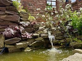 Außergewöhnliches Architektenhaus m. hochwertiger Ausstattung, Wohnkeller u. traumhaftem Südgarten – Wasserfall