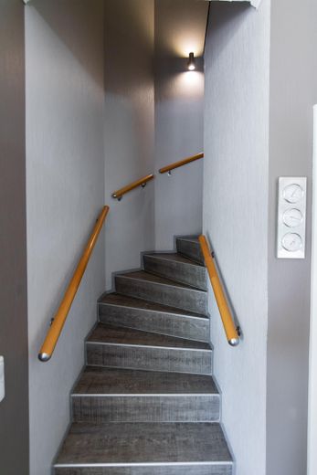 Treppe zum Obergeschoss