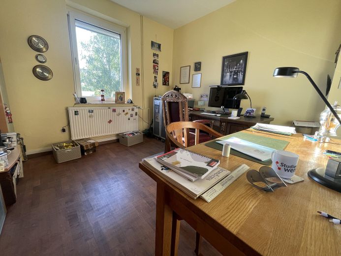 Sanierte Altbauvilla mit 7 Zimmern in Weidenau – Arbeitszimmer
