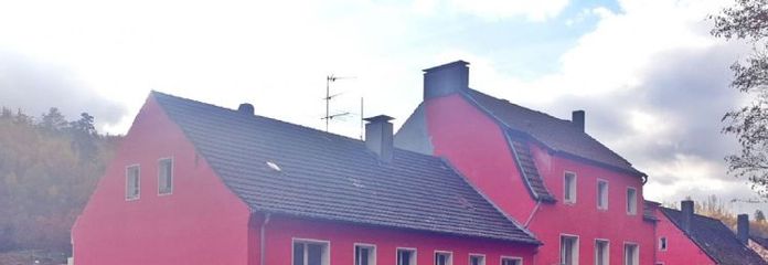3 Mehrfamilienhäuser mit Lagerhallen und Garagen in Lüdenscheid