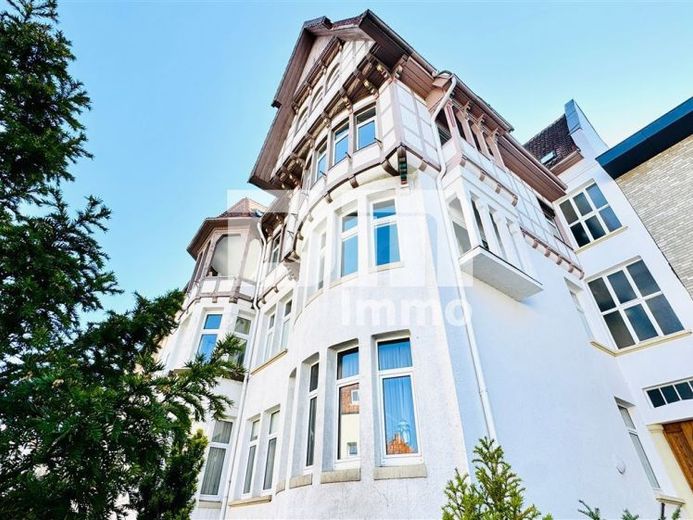 Hochwertige 5-Zi Wohnung in Traumlage mit Balkon in gepflegter Jugendstil-Villa + Panoramablick – Foto 1