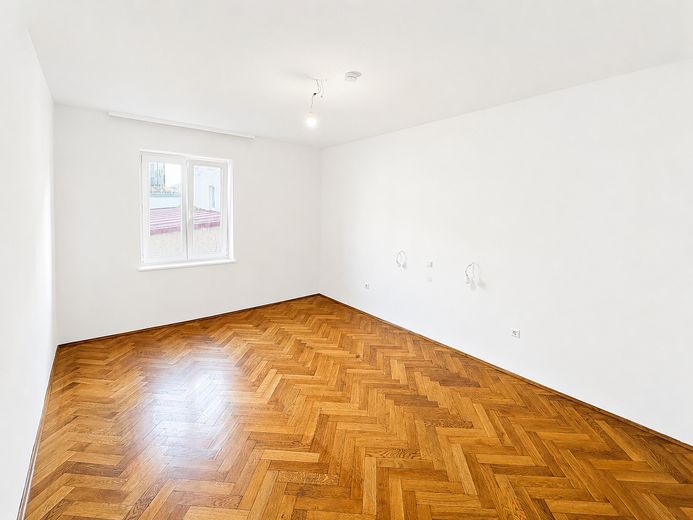 Sans commission et fraîchement rénové - appartement de 4 pièces en centre-ville ! – Schlafzimmer 4