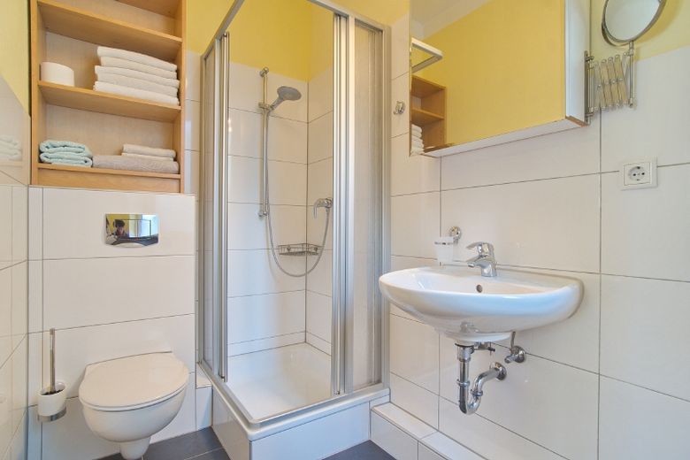 Komplett eingerichtete kleine Wohnung mitten in Rüttenscheid, PKW-Stellplatz möglich! – 3129405d5659c43a99c826dcddd548242310328b.jpg