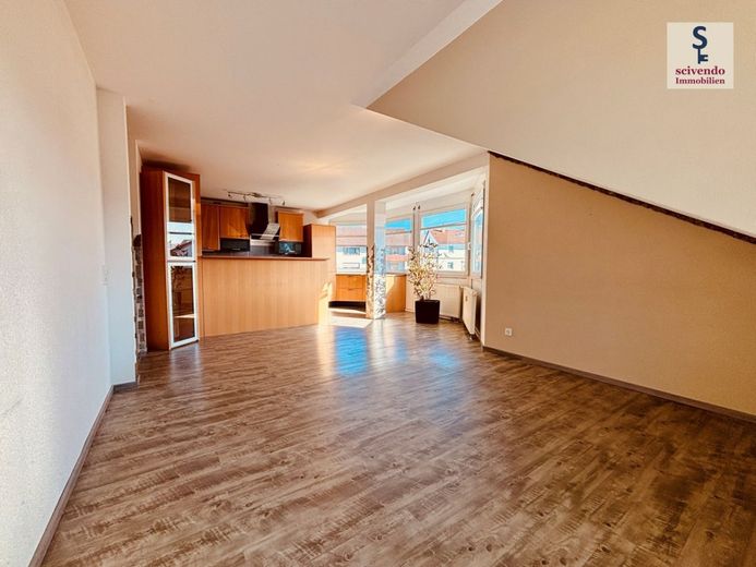 Gemütlich. Hell. 3-Zimmer. DG-Wohnung. Nähe-KA/PF. – Wohnzimmer 1