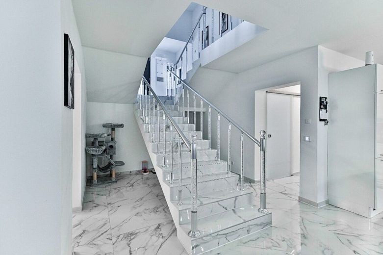 Exklusives Einfamilienhaus – WhatsApp Image 2026-06-22 at 14.00.50 (2)
