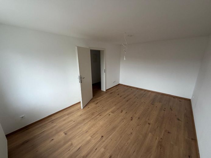 Kernsanierte Etagenwohnung, 1ZKB, Erstbezug – Zimmer