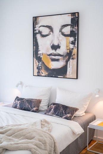 Sıra dışı mimar evi – kış bahçesi ve kapalı otoparkla yüksek standartta modernize edilmiş – Elternschlafzimmer