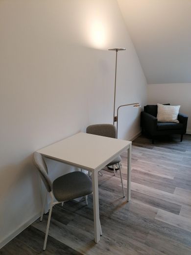 NIET GESCHIKT VOOR GEZINNEN! WG-kamer op toplocatie nabij Keulen in het centrum van Leverkusen-Opladen, eerste bewoning – Foto 8