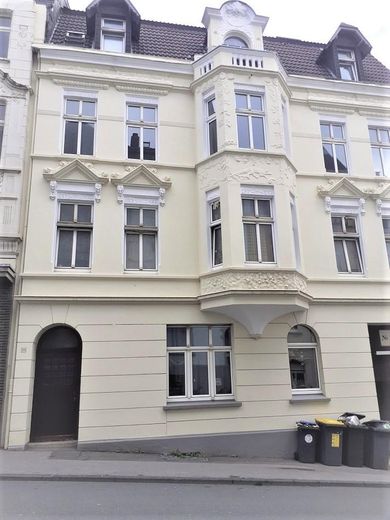 ब्रोकर कमीशन-मुक्त! Wuppertal Barmen में शानदार 2,5-कमरों वाला मैज़ोनेट – Hausansicht