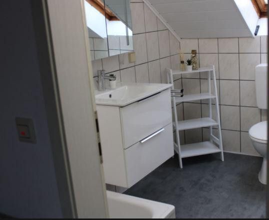 Zentrales schickes möbliertes Apartment – Foto 16