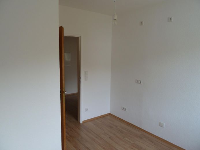 Großzügige Einraumwohnung mit Küche, Diele und Bad im Topzustand – Küche, Kochbereich