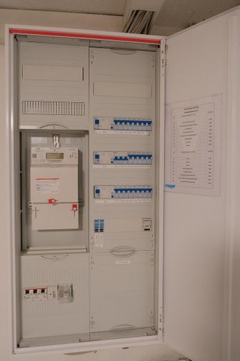 Erstbezug nach Kernsanierung – Reihenendhaus mit großem Garten und Garage in Bremen-Alt-Osterholz – Elektrik neu