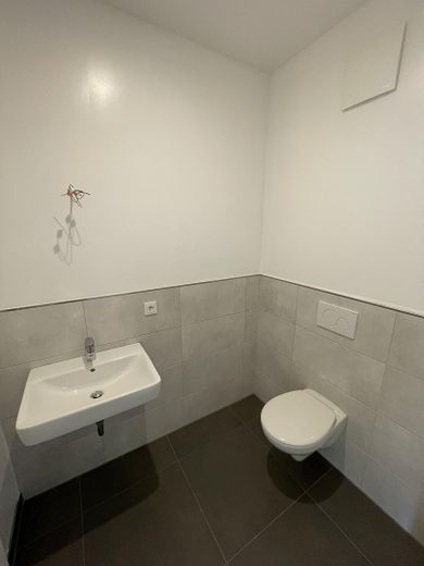 Teraslı 2 odalı yeni bina dairesi (81 m²) – zemin katta ilk kullanım | Recklinghausen-Nord – Gäste-WC