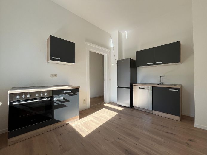 Erstbezug nach Sanierung - Großzügige 3-Raumwohnung in Zwickau-Nord im 1. OG – Bsp. Küche