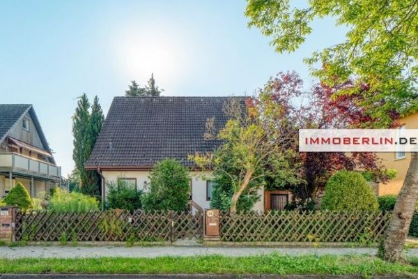 IMMOBERLIN.DE - Komfortables freistehendes Einfamilienhaus mit charmantem Ambiente