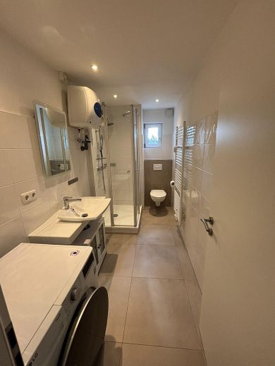 Luminoso apartamento de 2 habitaciones con balcón y cocina equipada: vida tranquila cerca de Zossen y Trebbin – Bad 1