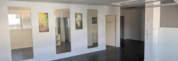 Світле комерційне приміщення на Bürgermeister-Landmann-Platz – ідеально для адвокатської контори, практики або офісу (189 м²) – Sekretariat_Empfang_3