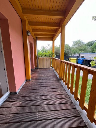 Piso de 3 habitaciones disponible para ocupar, balcón y uso del jardín – directamente junto al parque de Sanssouci - Clase energética C – Balkon mit direktem Zugang 