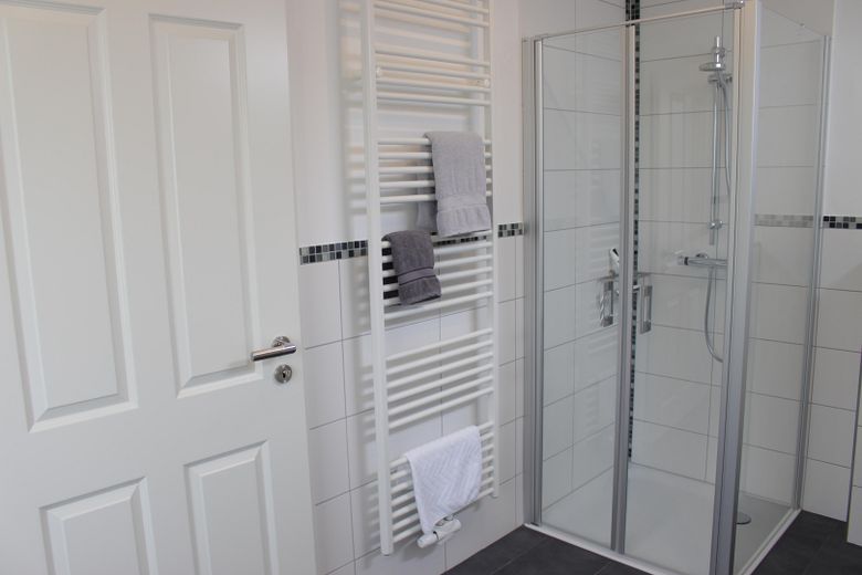 Wohnung EG links Bad