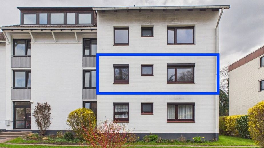 3-Zimmer-Wohnung mit großer Loggia in ruhiger Lage von Flintbek – Titelbild ohne Banner