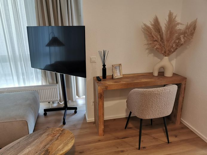 Wohnen auf Zeit - helles, stilvoll möbliertes Apartment mit Balkon & Stellplatz in Gießen Westadt – Foto 4
