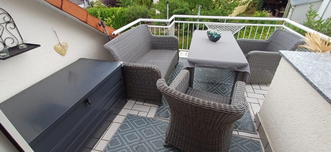 Balkon mit Blick ins Grüne