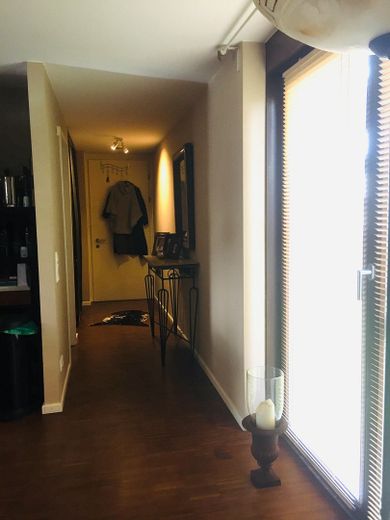 Schöne 2 Zimmer-Gartenwohnung in Ruhiger Lage – Flur