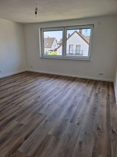 Hochwertige 3-Zimmerwohnung mit Erstbezug nach Kernsanierung – Ihr neues Zuhause auf Neubauniveau! – Wohnzimmer