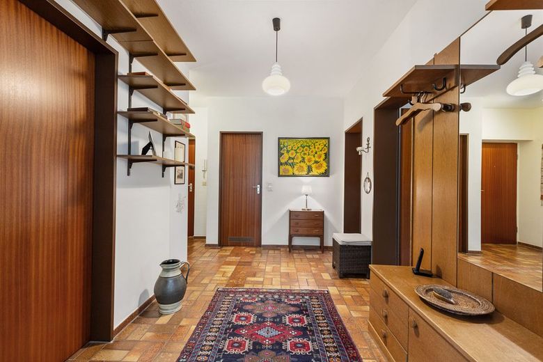 !WARTELISTE!:Helle 4-Zimmer-Wohnung mit Parkblick, Aufzug und Tiefgaragenstellplatz in Alt-Rahlstedt – Diele