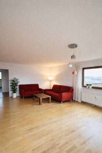 Schöne 4- Zimmerwohnung im 6.OG in Konstanz-Petershausen – Wohnzimmer