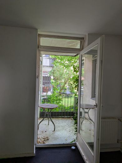 Erdgeschosswohnung in Alsternähe (Uhlenhorst) mit exklusiver Gartennutzung in Architektenhaus – Blick aus dem Schlafzimmer