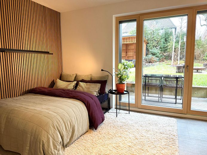 1-Zimmer-APP komplett ausgestattet, 1-room APP comfortably furnished, Munich Westpark, Metro U6 – Bed 