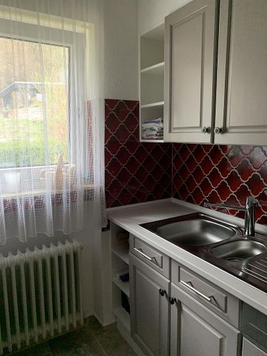 Casa atractiva con 6,5 habitaciones y cocina equipada en Fridingen – Küche